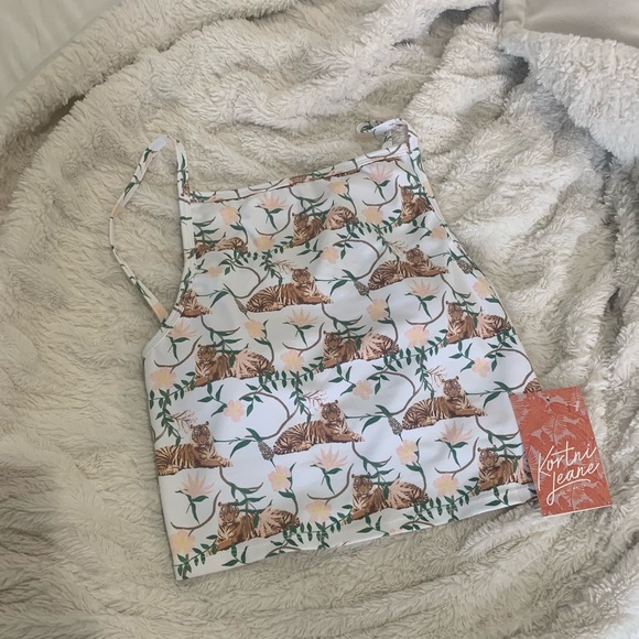 Kortni Jeane Swim top - Picture 1 of 4